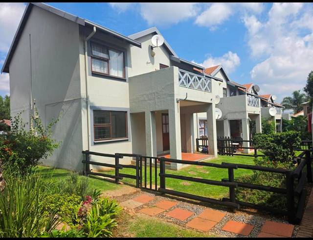 2 BEDROOM TOWNHOUSE FOR SALE IN VERWOERDPARK